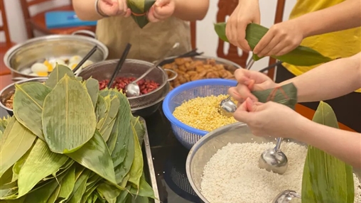 粽享歡樂(lè) I 濃濃粽香情，百裕一家親